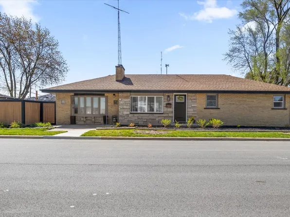 812 Franklin St, Bradley, IL 60915