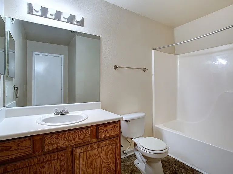 Ridgetop Apartments — Photo 5