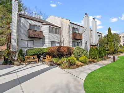 10 Wooleys Lane #2C, Great Neck, NY, 11023