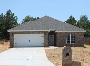 205 Christine Cir, Perry, GA 31069