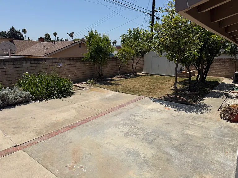 3028 E Vermillion St — Photo 7