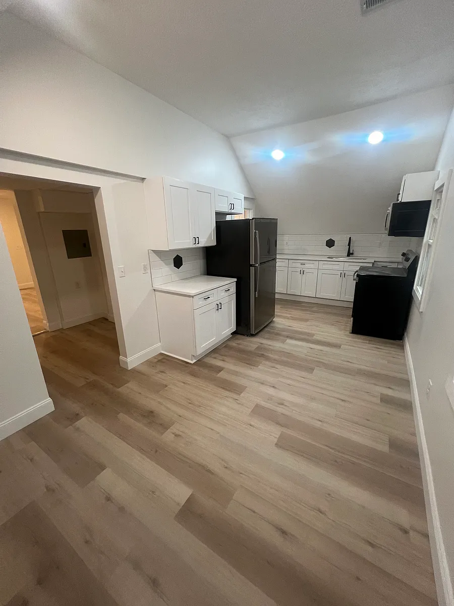 Building Photo - 3903 Bailey Ave #1