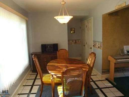 4th image of 42132 Lochmoor St