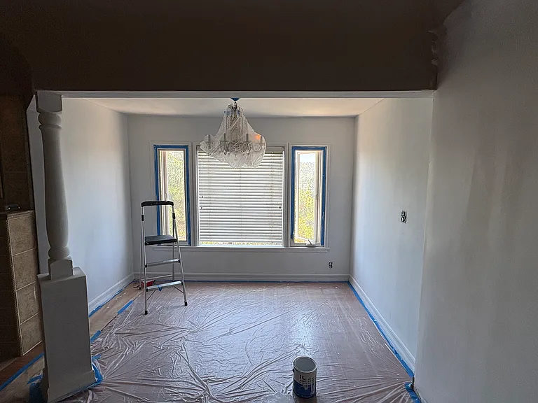 2892 N Griffin Ave — Photo 3