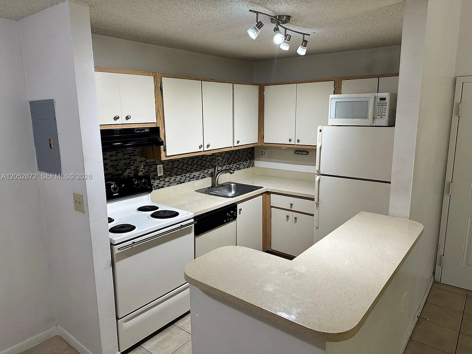 Villa Bellini Condo — Photo 3