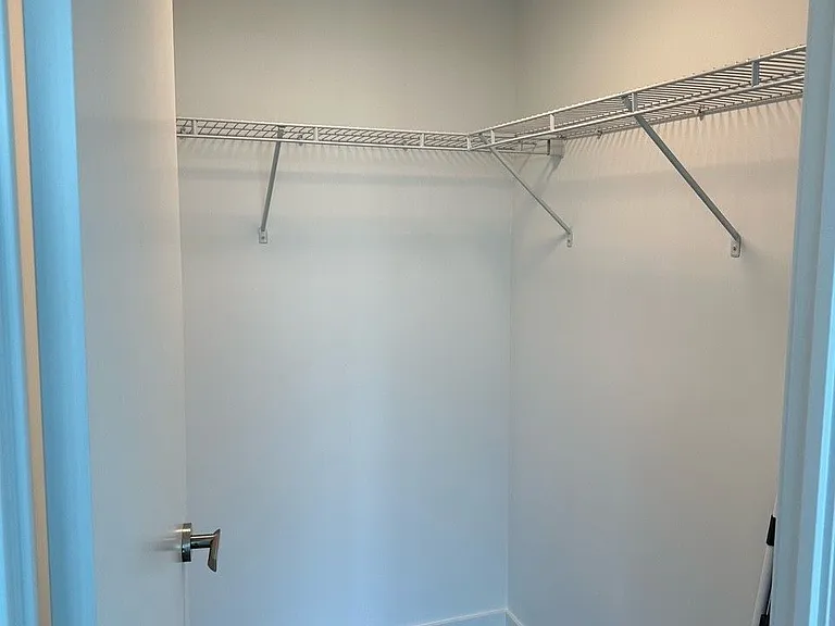 370 Martha St #701 — Photo 7