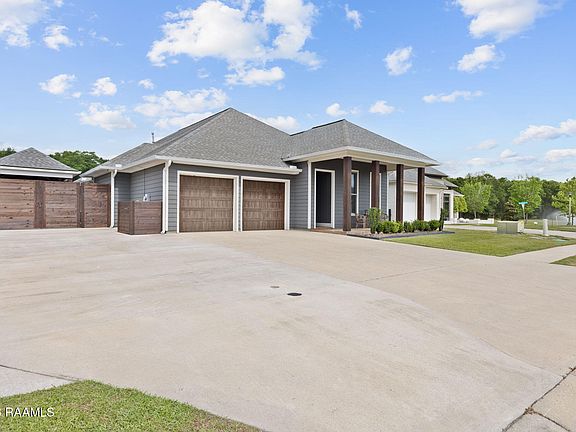 3rd image of 102 Cherrywood Dr