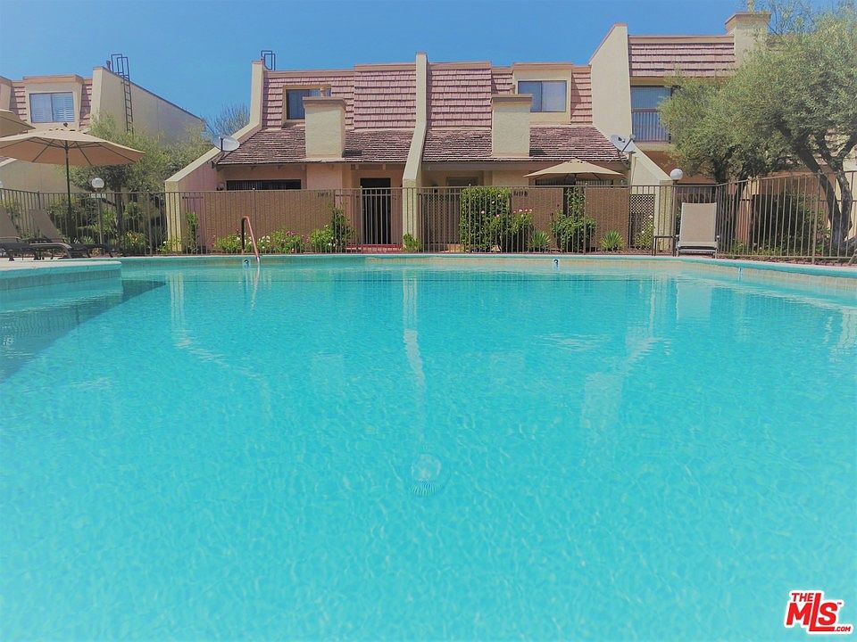 1st image of 18409 Collins St Unit A
