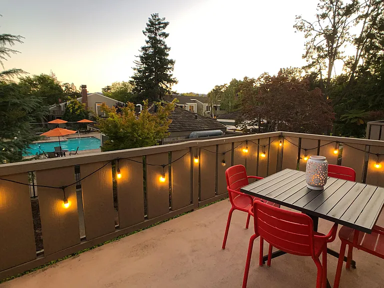 Glenbrook Apartments — Photo 48