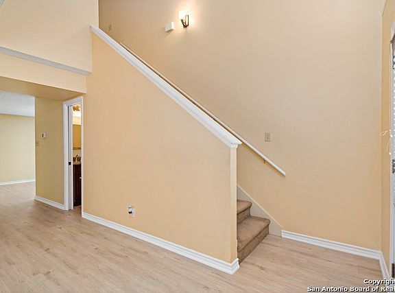 5th image of 4519 Stradford Pl