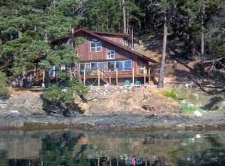 6 Smugglers Cove Rd, Friday Harbor, WA 98250