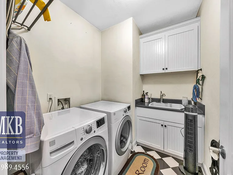 7621 Nandina Dr — Photo 10