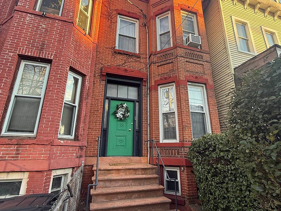 1st image of 396 Bergen Ave