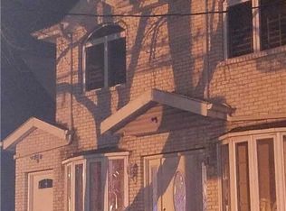 13318 Dennis St, Jamaica, NY 11434