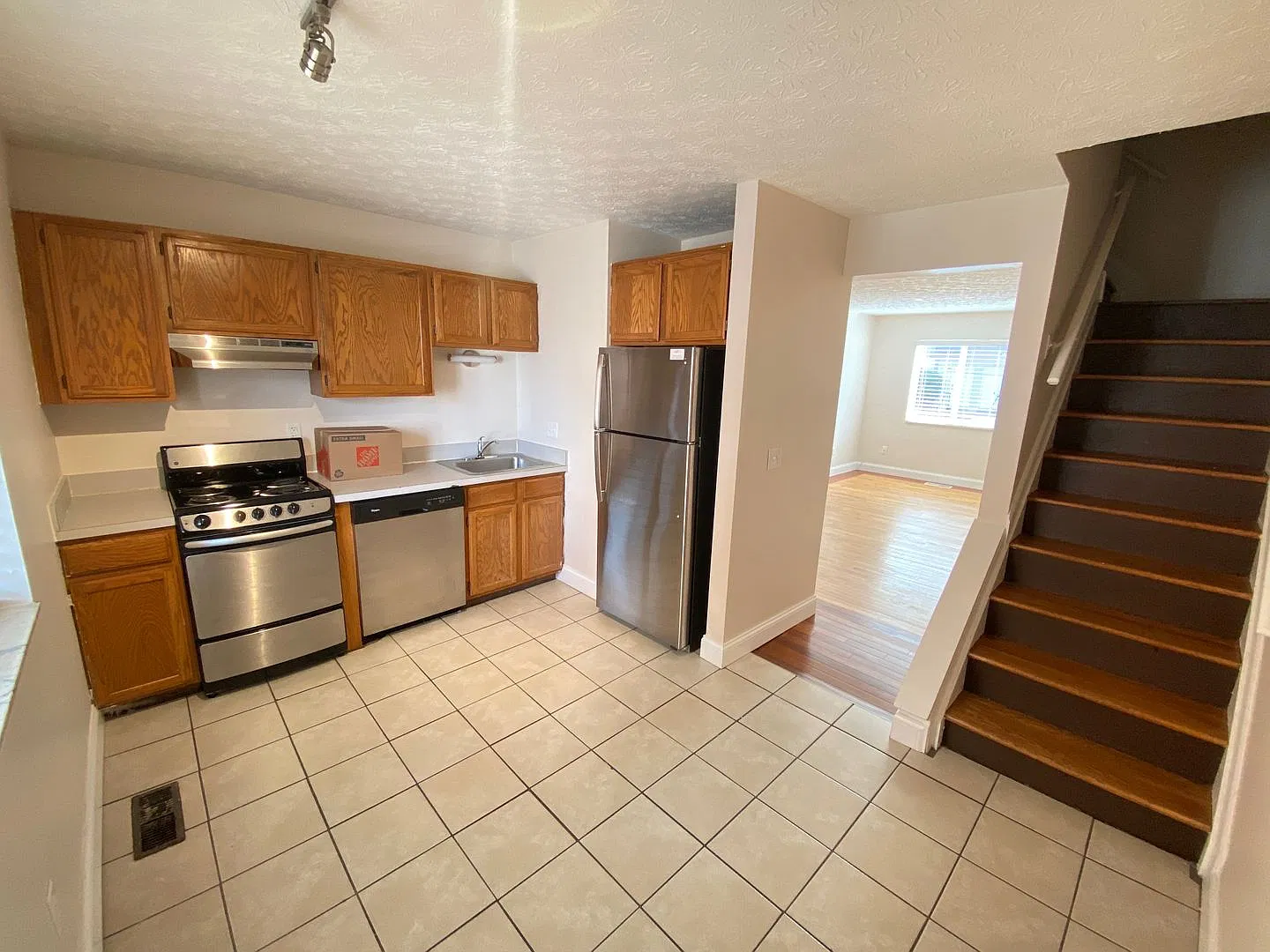 E 14th Ave 107-121 NCRII — Photo 4
