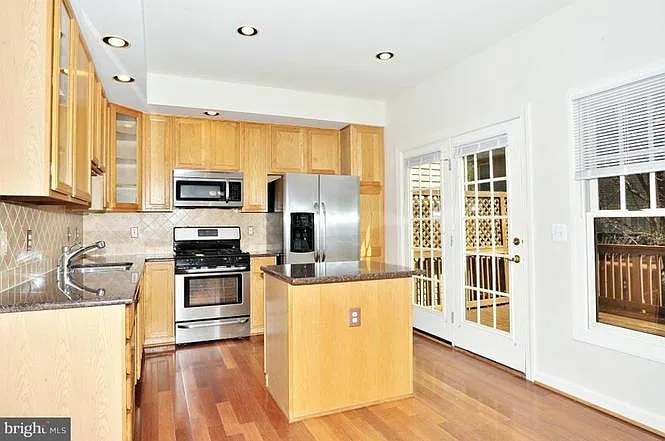 6759 Royal Thomas Way — Photo 3
