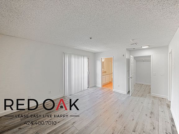 2nd image of 15600 1/4 Vanowen St #116