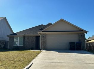 413 Myra Lynn Ln, Longview, TX 75605