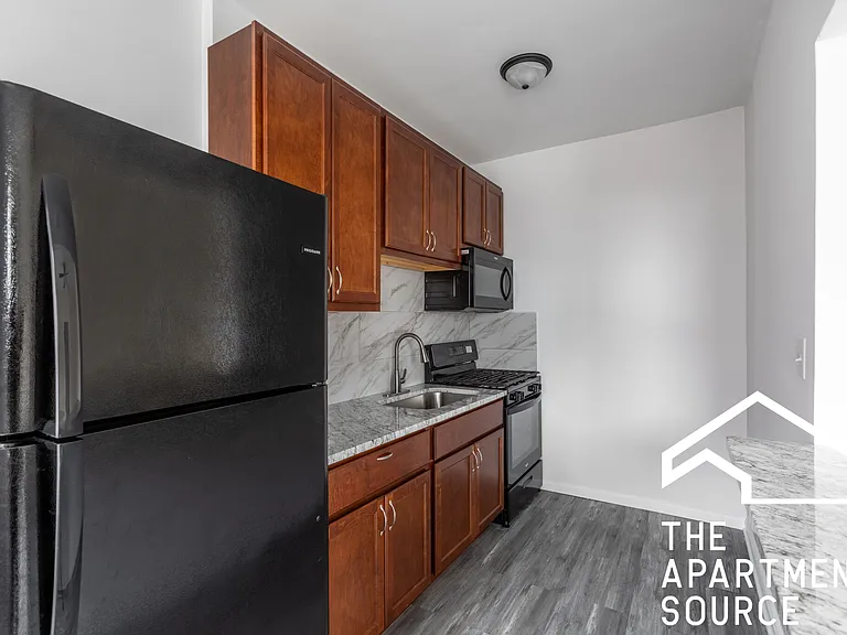 2712 N Milwaukee Ave #215 — Photo 3