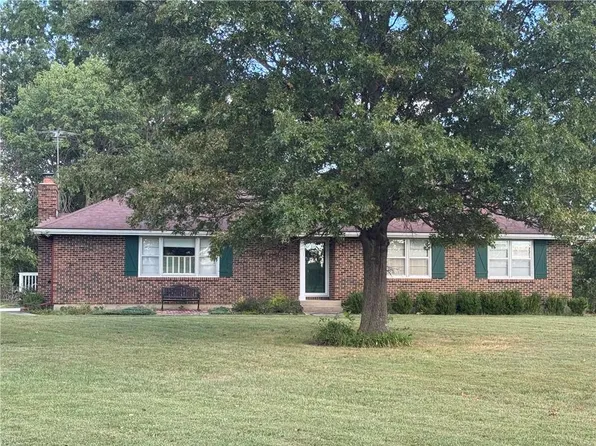 29505 SE Outer Rd, Harrisonville, MO 64701