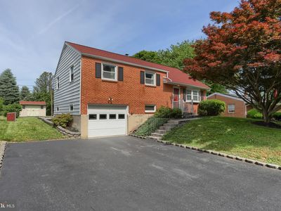 208 Eastwood Dr, Harrisburg, PA, 17109
