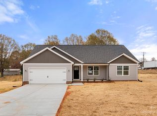 2062 Lakeside Ln, Conover, NC 28613