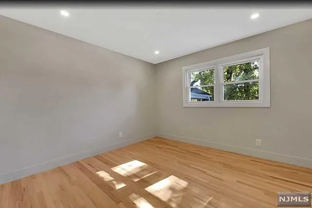 22 Greentree Ter — Photo 15