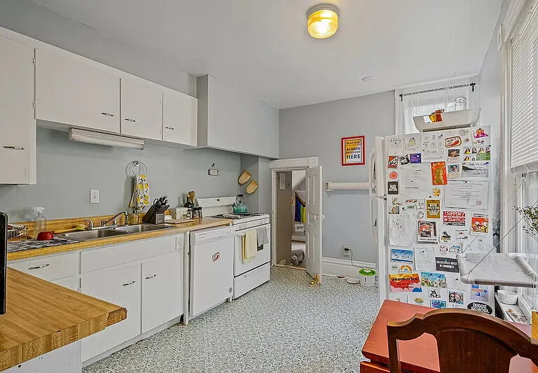 514 Crescent St NE #2 — Photo 2