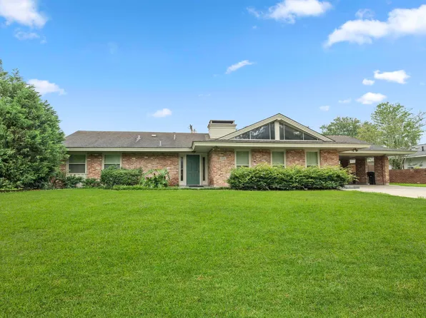1950 Woodland Dr, Baton Rouge, LA 70808