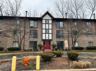 44 Harbor Ct APT 308, Naperville, IL 60565