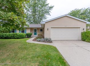 6059 Horizon Dr, East Lansing, MI 48823