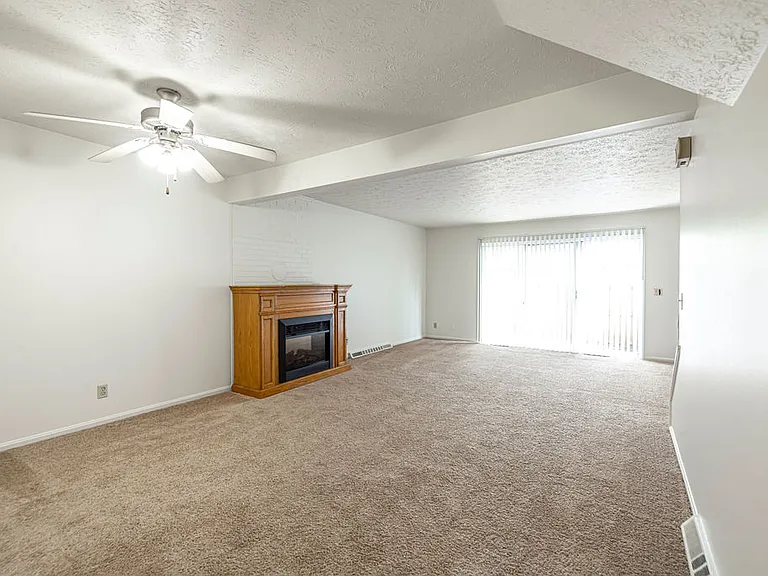 Woodside Terrace Apartments — Photo 37