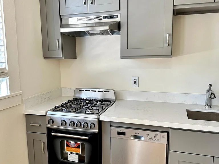 201 Dolores St #3 — Photo 4