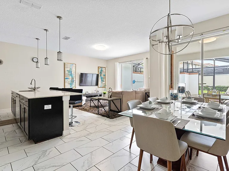 Romeo Cir — Photo 11