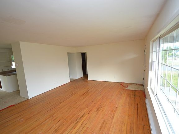 4th image of 5310 108th St NE