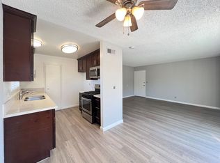 126 Lisa Ln APT C, Costa Mesa, CA 92627
