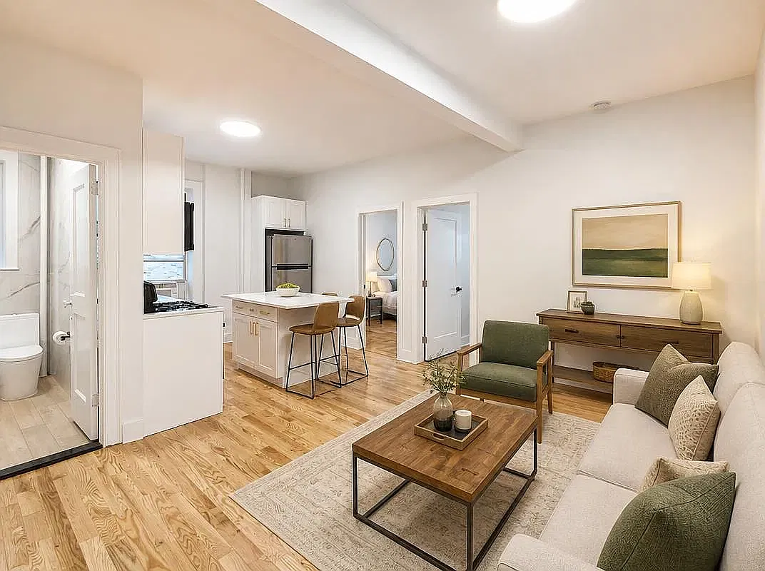 869 Montgomery St — Photo 4