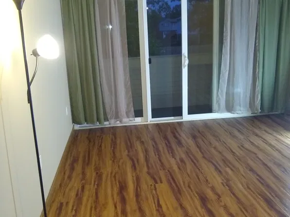 5600 Bloomfield Dr APT 101, Alexandria, VA 22312