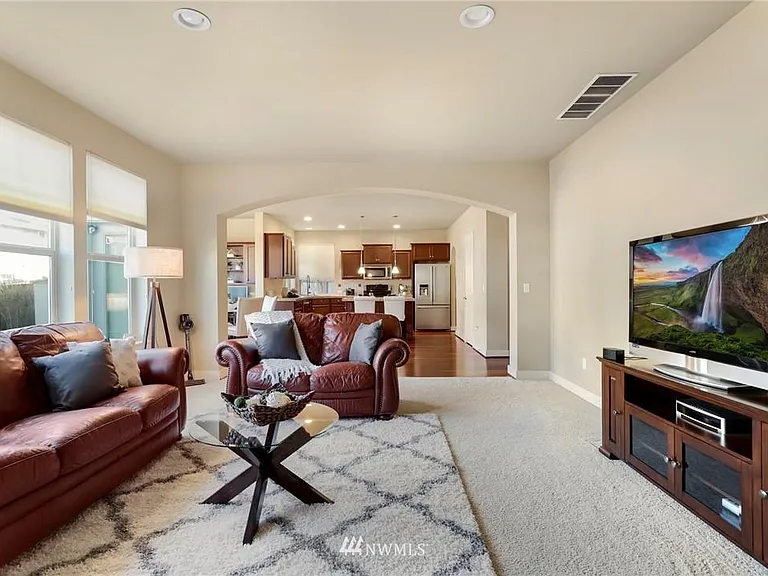 4450 Logan Dr NE — Photo 10