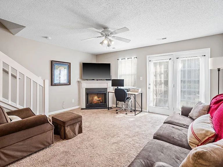 6314 Inkberry Dr — Photo 6