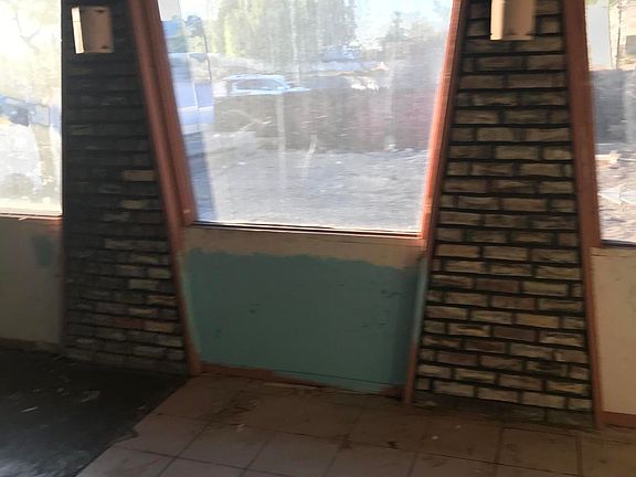 2nd image of 2375 Smoketree Ave N