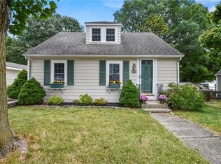 115 Curran Rd, Cumberland, RI 02864