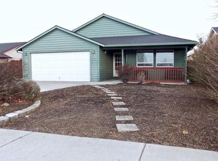 1644 NE 8th St, Redmond, OR 97756