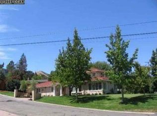 11 Rita Way, Orinda, CA 94563