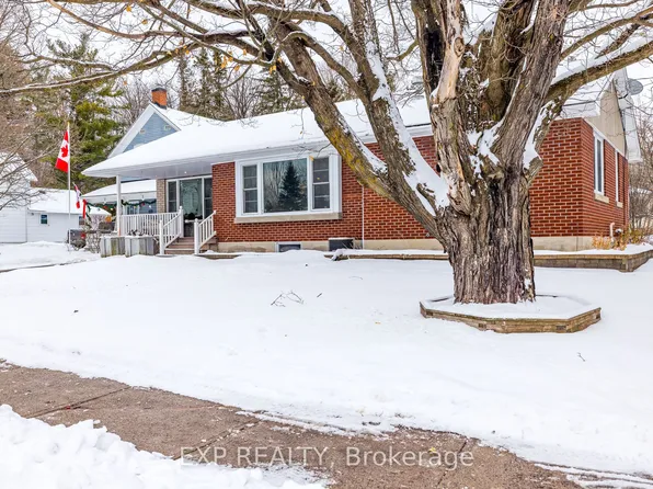 74 Malcolm St, Mississippi Mills, ON K0A 1A0