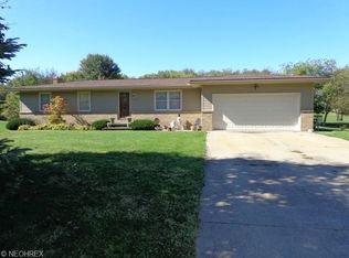 1063 Mishler Rd, Mogadore, OH 44260