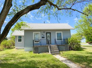 899 8th St, Phillipsburg, KS 67661