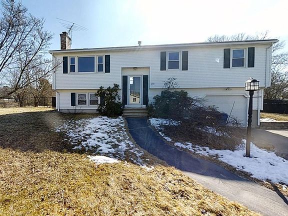 2nd image of 200 Heidenrich Dr