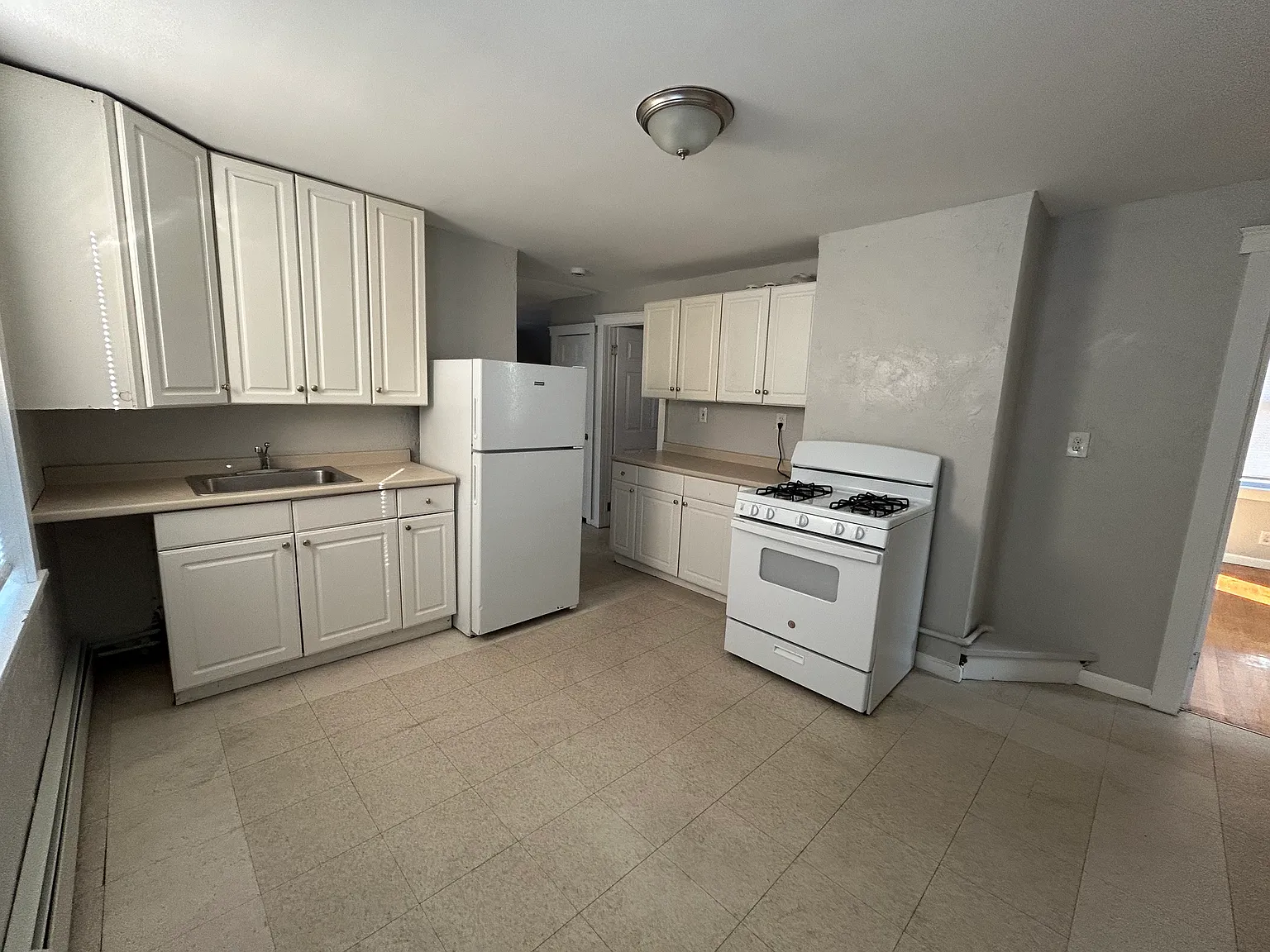 2 bed, $2,250 — Photo 2