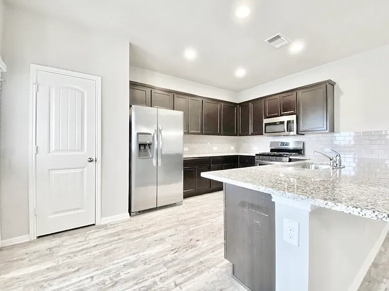 2721 Bridekirk Dr — Photo 6